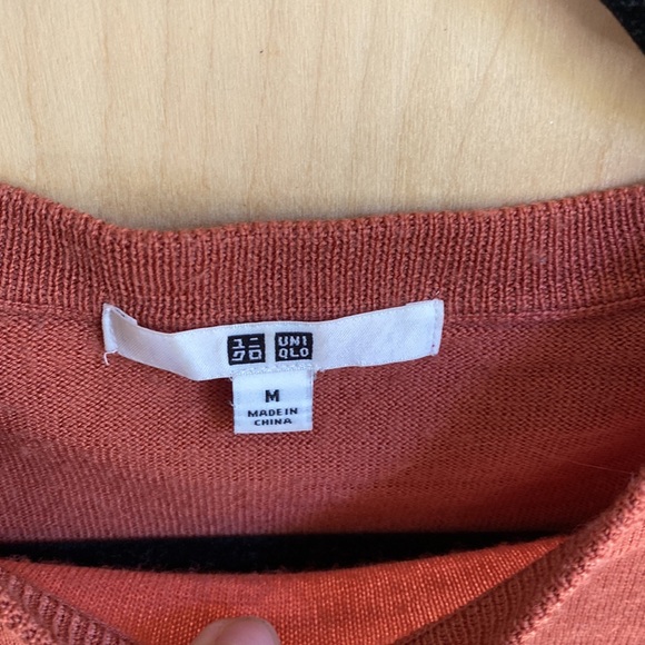 Uniqlo | Fitted Wool Sweater M - Picture 5 of 5